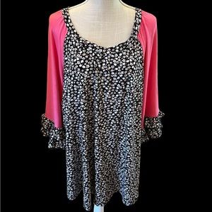 Plus Size Curvy Brand Ruffled Sleeve Tunic